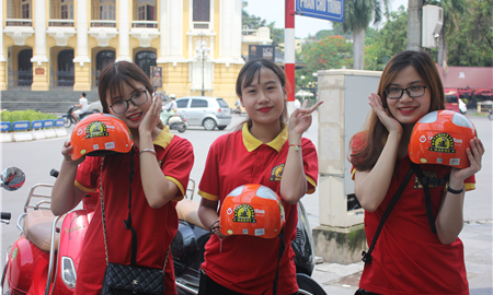 Hanoi Female Tour Guide